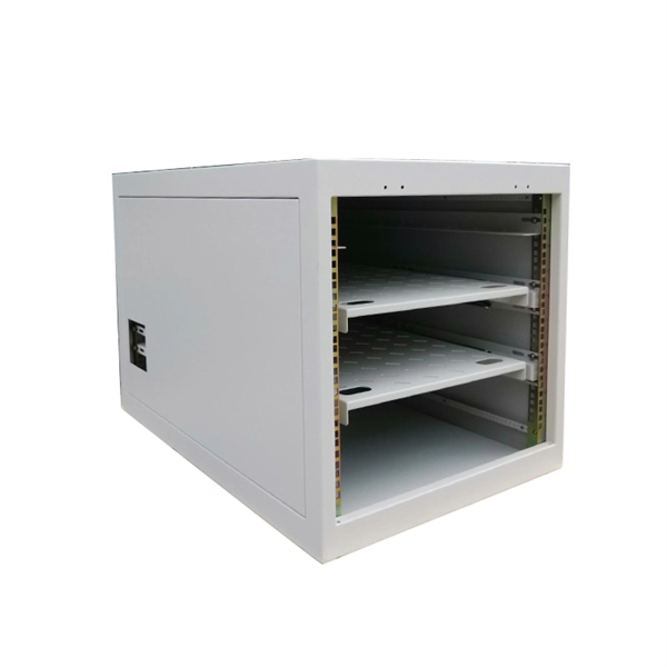 Does fiber optic cable connection to the patch panel require fusion splicing 