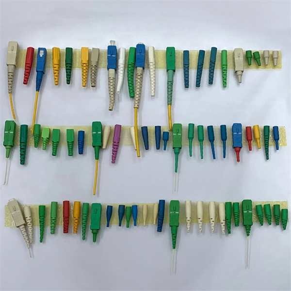 What is the loss of the fiber optic cable connector 